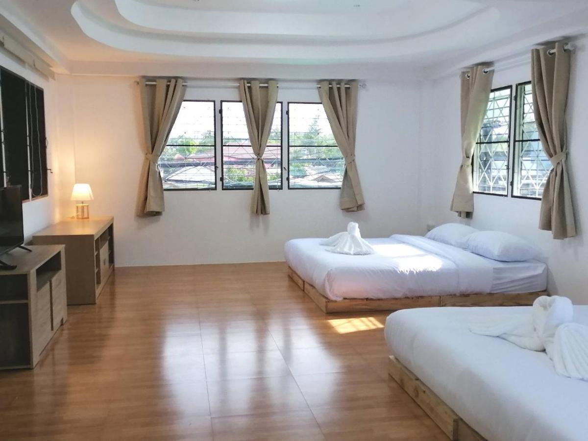 Room79 Phuket Buitenkant foto