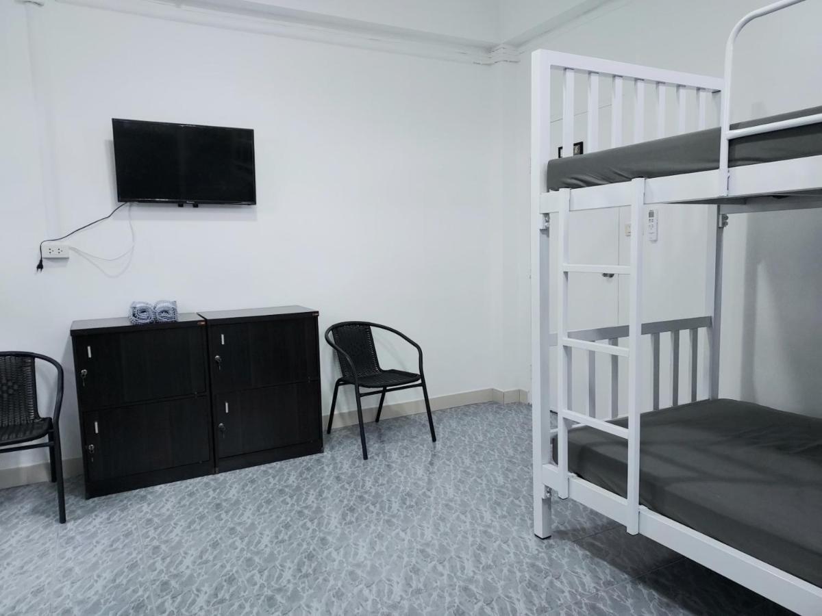 Room79 Phuket Buitenkant foto