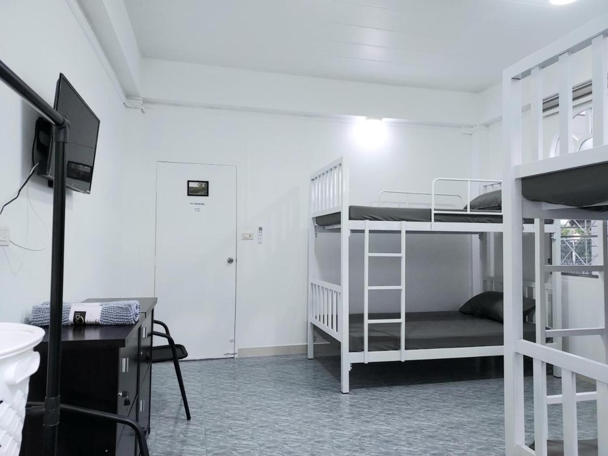 Room79 Phuket Buitenkant foto